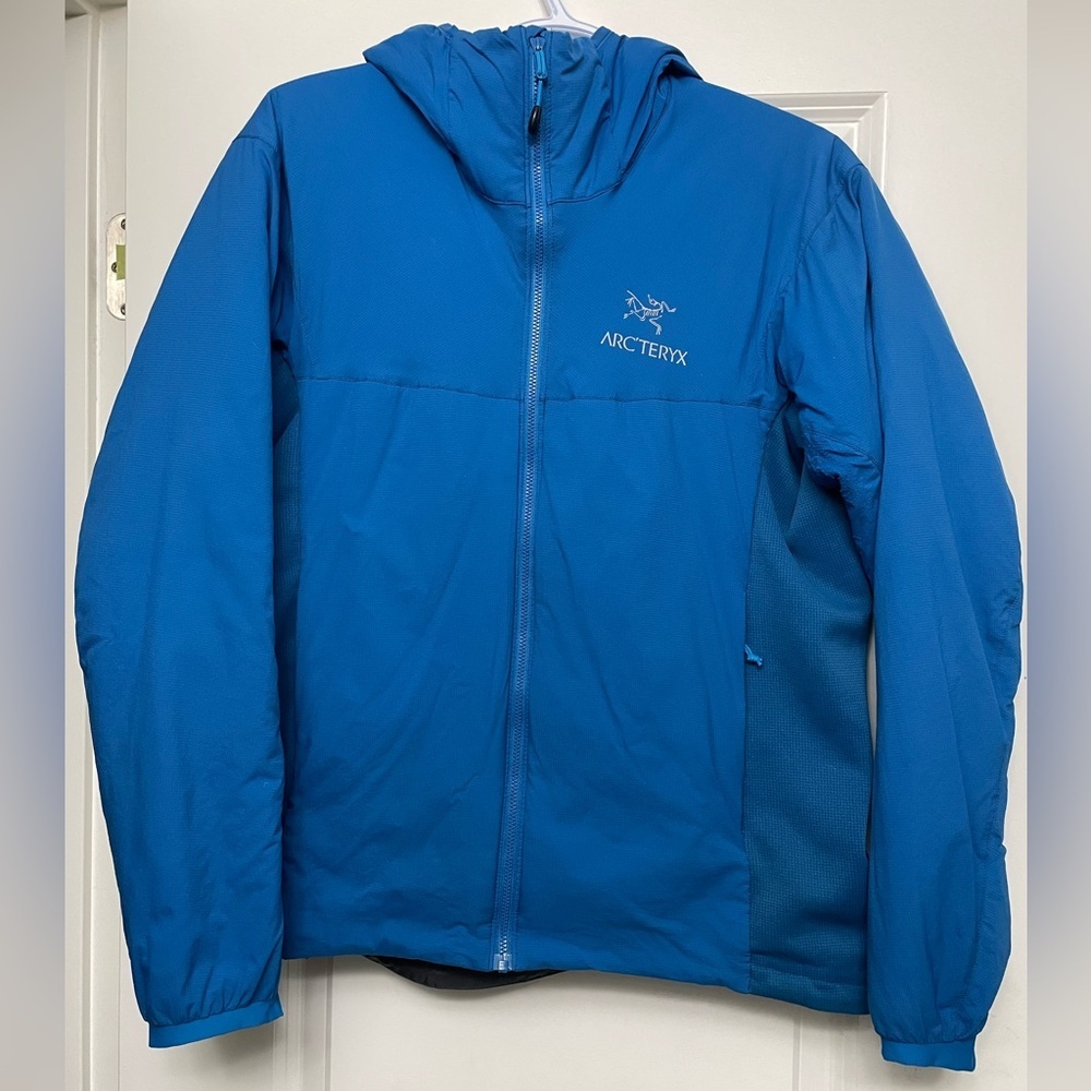 ARC’TERYX -Atom LT hoodie, size small, blue